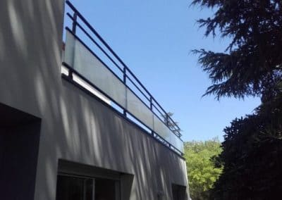Garde-corps en verre et aluminium dans l'Hérault