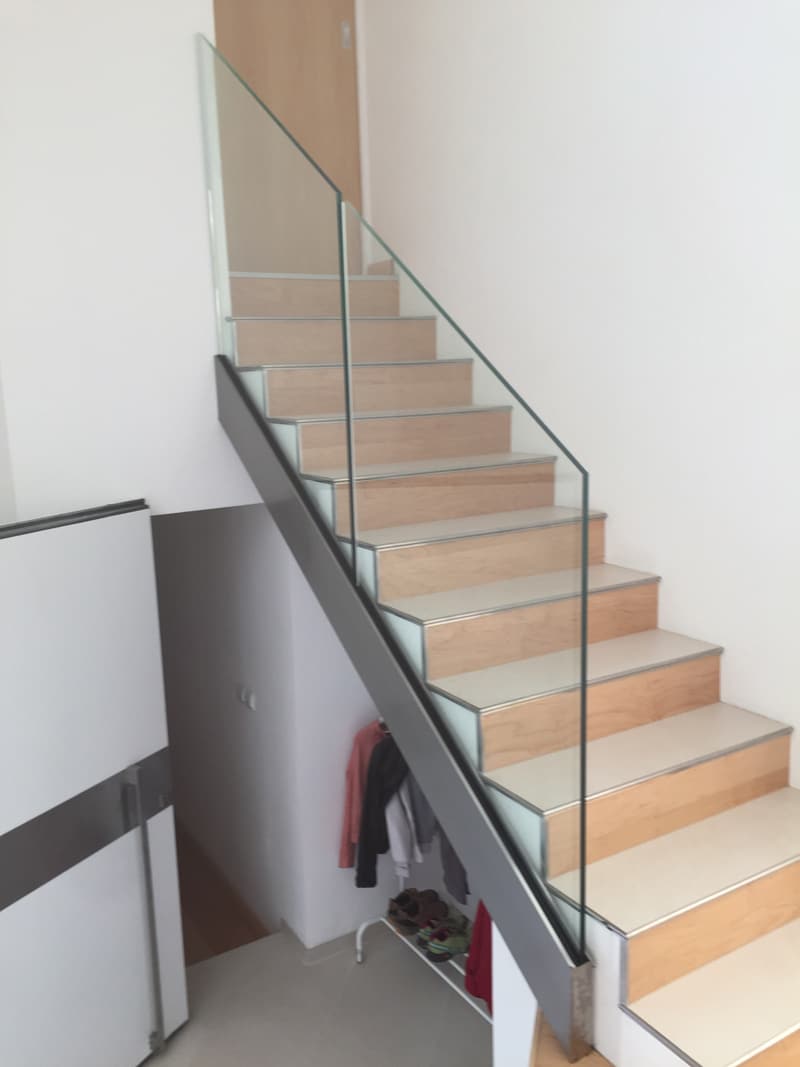 garde de corps d'escalier en verre